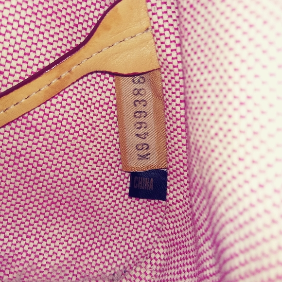 Dooney and bourke purse - Picture 6 of 6